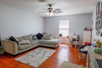 Building Photo - 6820 Petre Dr