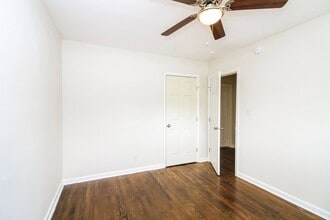 Interior Photo - Enclave Oakhurst Village