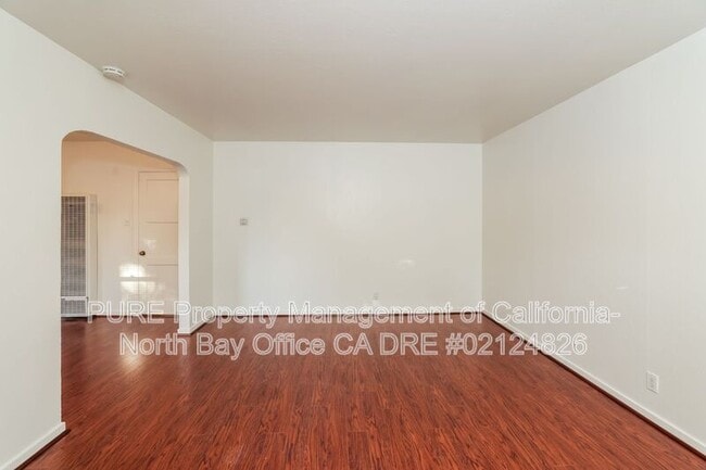 Building Photo - 609 Bishop Dr