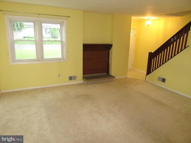 Foto del edificio - 227 E Green Valley Cir