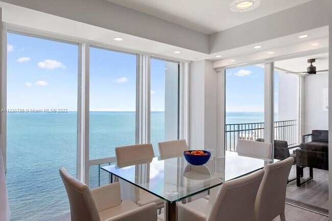 Building Photo - 881 Ocean Dr