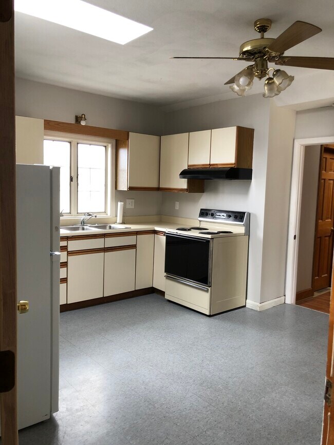 Kitchen - 126 Orient St