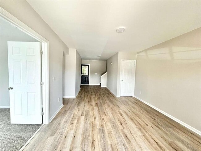 Building Photo - 944 Old Mill Ln