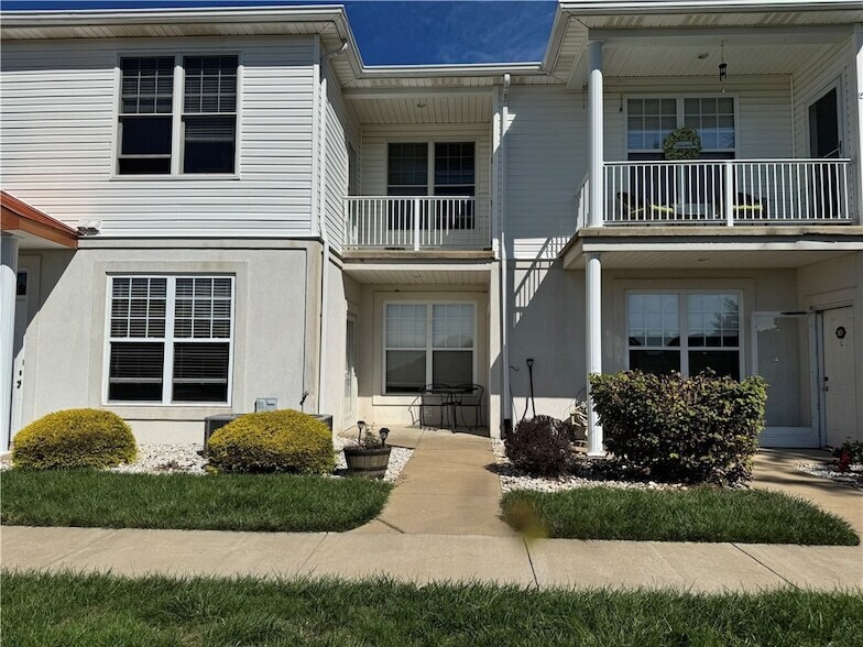 Photo - 219 Adams Pointe Boulevard Unit 11