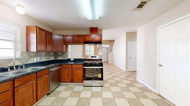 Foto del edificio - 1724 Boardwalk Ct
