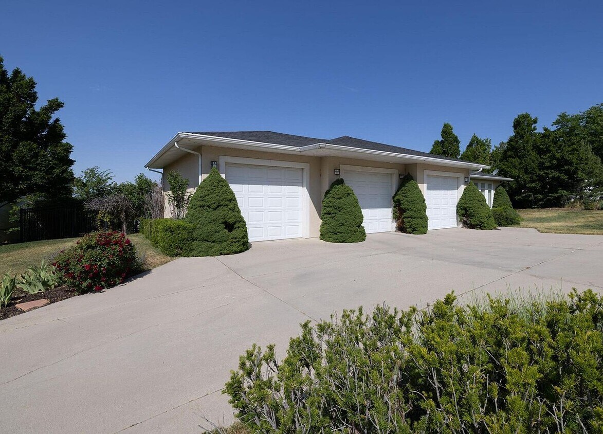 1046 N Bonneville Dr, Salt Lake City, UT 84103 House Rental in Salt