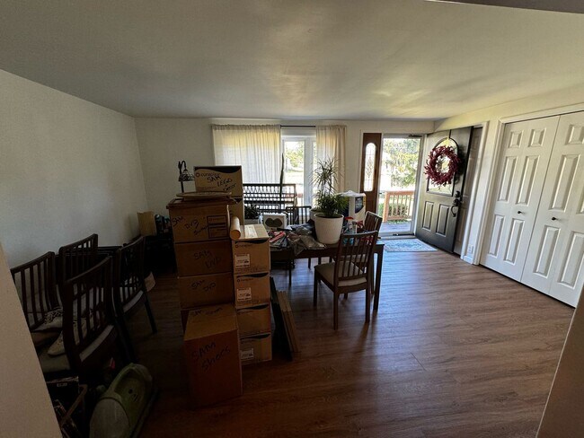 Foto del edificio - Spacious Brick Ranch, 3-Bedrooms, 2-Baths, Att. Garage- Shelby Township