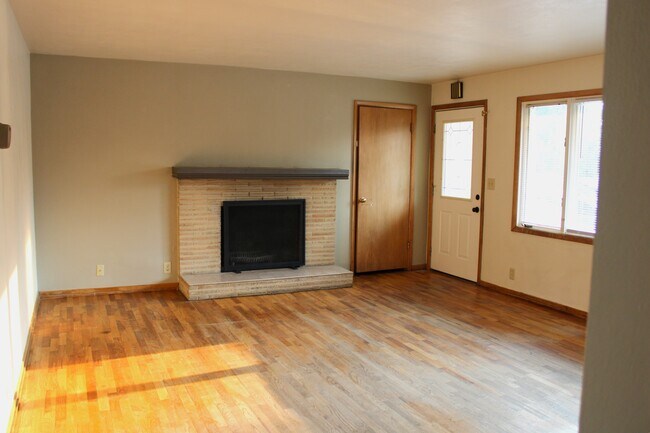 Foto del edificio - 406 Shady Ln
