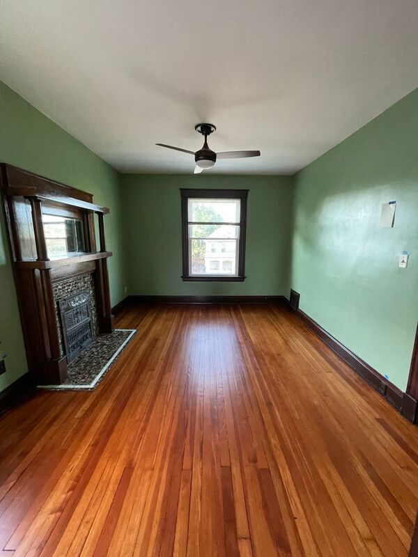 Foto del edificio - 2418 Robertson Ave