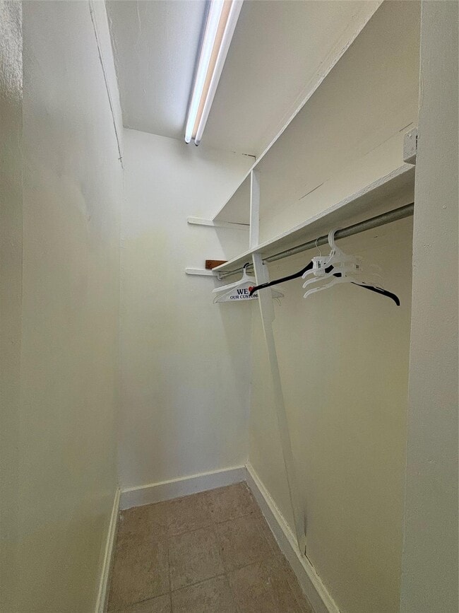 Building Photo - 158 Rockaway Ave