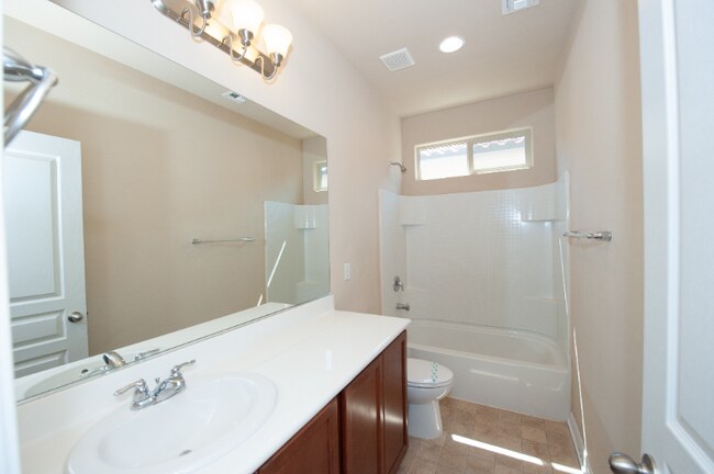 Foto del edificio - 7659 Dewy Falls Ave