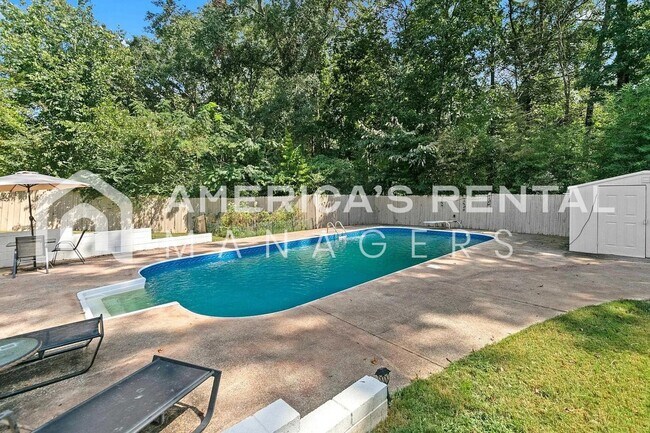 Building Photo - DEPOSIT PENDING! AVAILABLE TO VIEW! Updated 4 Bedroom Alabaster Home with Pool!
