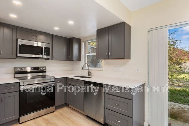 Building Photo - 2632 NW 52nd Ave