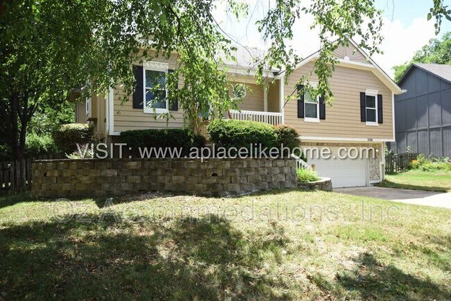 Foto del edificio - 15306 Riley St