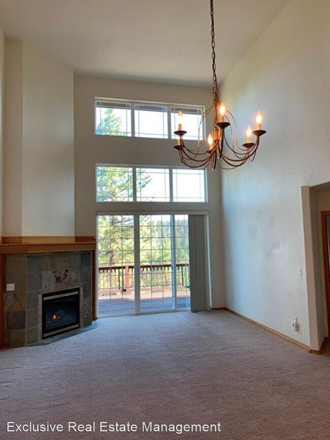 Foto del edificio - 4 br, 3.5 bath House - 5029 Falcon Drive