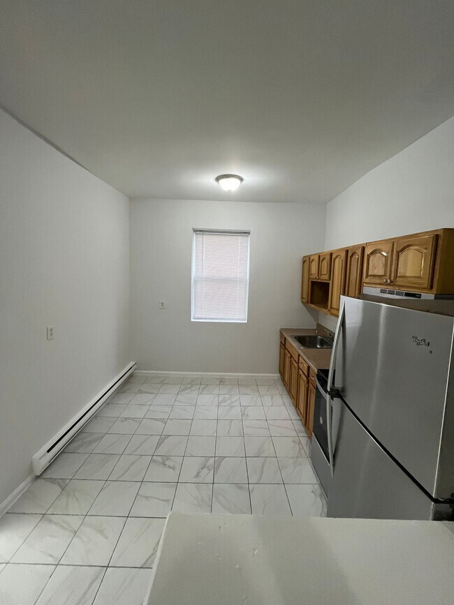 Foto del edificio - 366 Forrest St