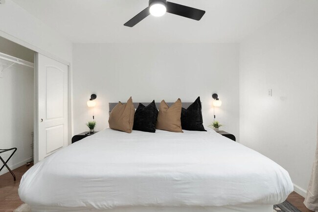 Foto del edificio - 2624 N 80th Pl