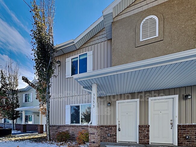Building Photo - 3356 Blaze Dr