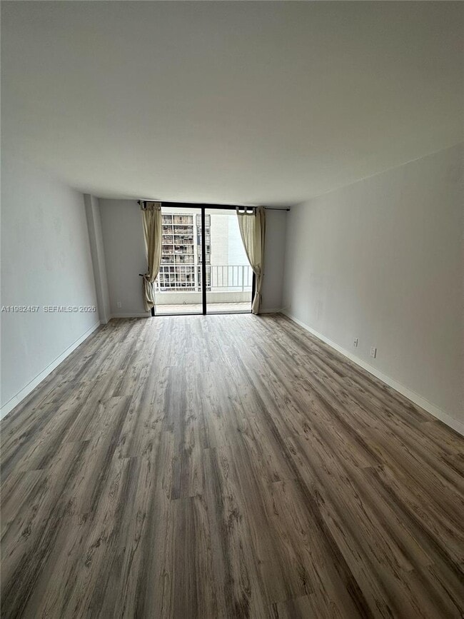 Foto del edificio - 200 SE 15th Rd