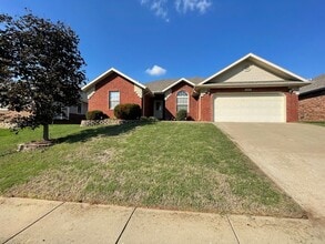 Building Photo - 3853 W Rockwood St