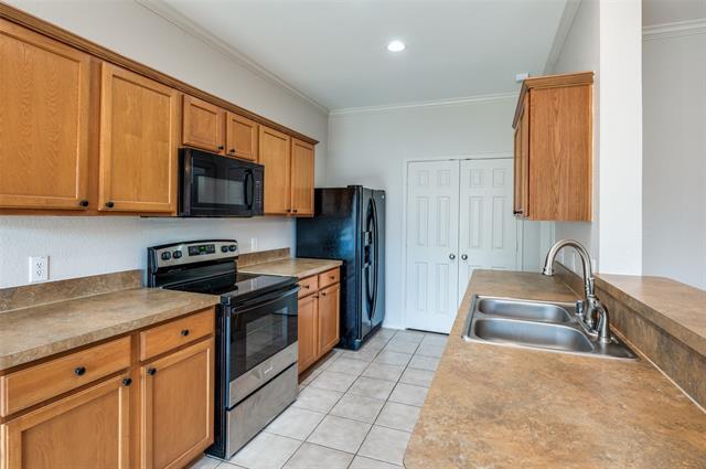Foto del edificio - 371 Basswood Ln
