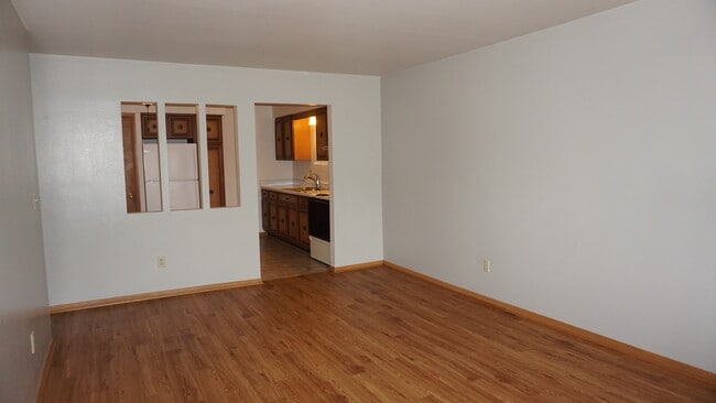 Building Photo - Hartwell Place Apartments