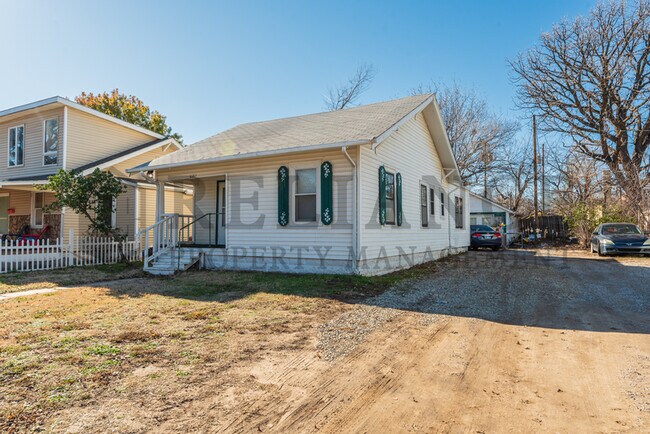 Building Photo - 245 N Sedgwick St