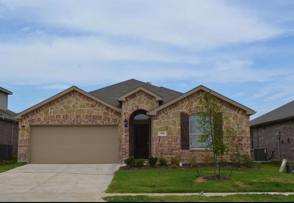 Foto principal - 701 Cheyenne Dr