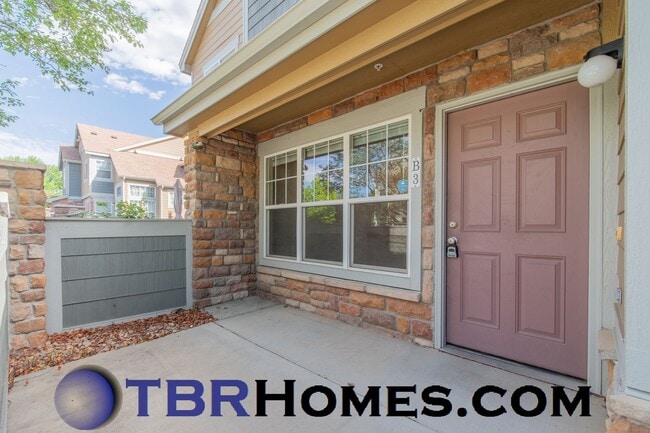 Foto del edificio - 14300 Waterside Ln