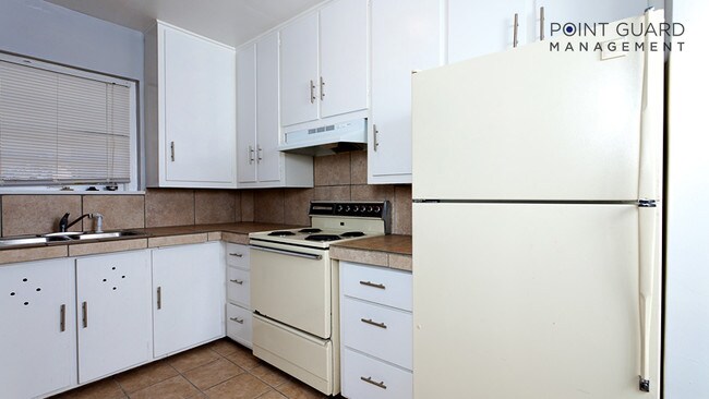 Foto del edificio - 3304 E Douglas Ave