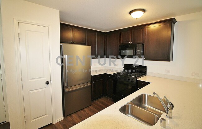 Foto del edificio - Lovely 3/2/2 in Ennis Ready for Move-In!