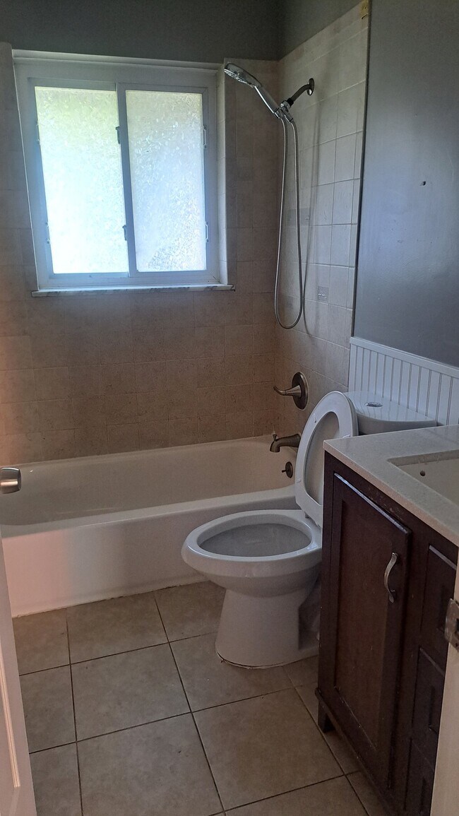 Building Photo - 4275 Selby Ct