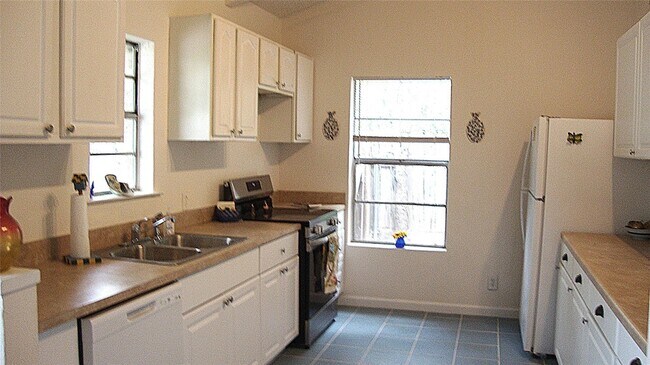 Foto del edificio - 18311 Redbud Ln