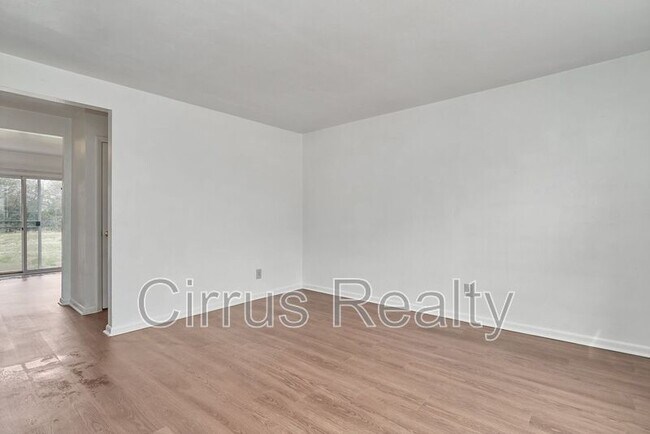 Foto del edificio - 2756 Peach St