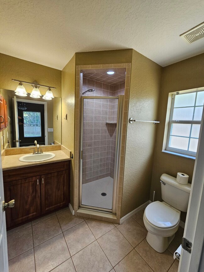 Foto del edificio - 1246 NE 13th Ave