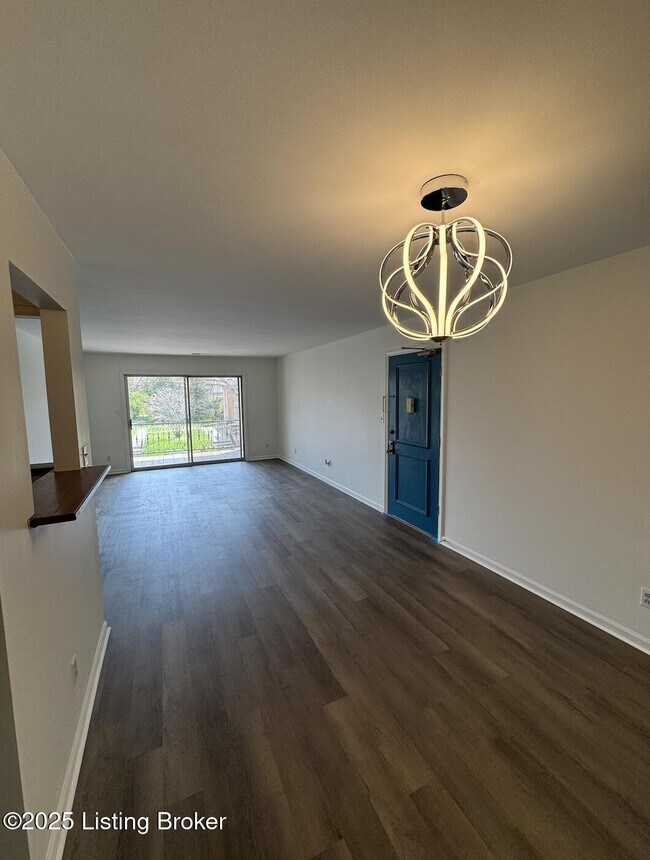 Foto del edificio - 716 Highwood Dr
