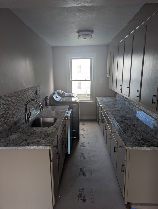 Building Photo - 209 Ingleside Ave