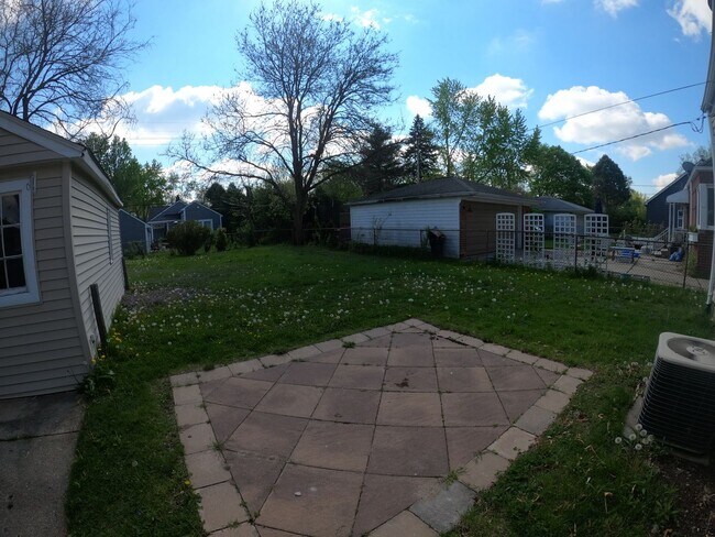 Foto del edificio - 3 bed 2 bath Berkley bungalow with garage ...