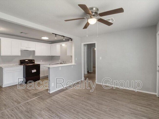 Foto del edificio - 3927 SE 10th Pl