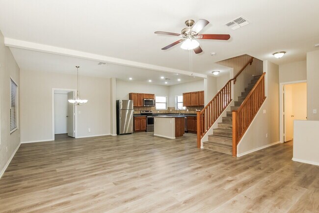 Foto del edificio - 1149 E Lowell Ave