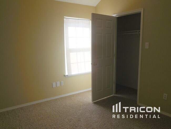 Foto del edificio - 2920 Thames Trail