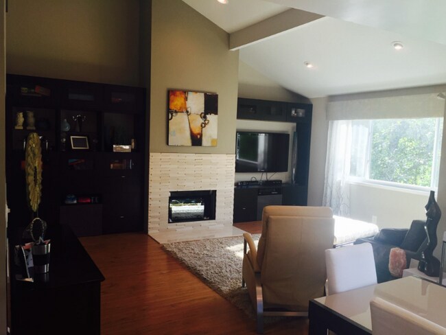 Foto del edificio - 428 Camelback Rd
