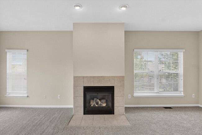 Building Photo - 379 Cherry Orchard Rd