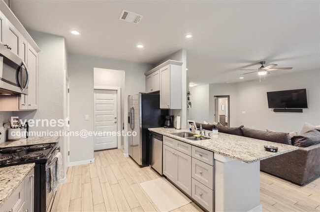 Building Photo - 21414 Santa Carlo Ave