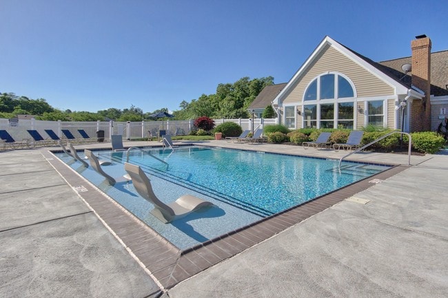 Highland Ridge - Highland Ridge Apartments