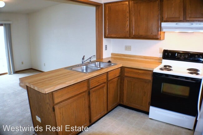 Building Photo - 2 br, 1 bath House - 2620 Westwinds Drive #02