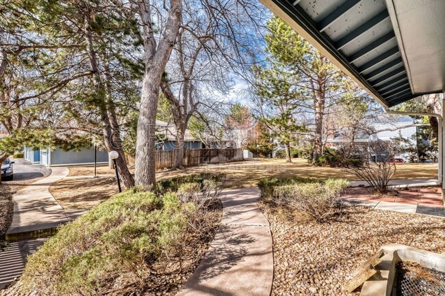 Building Photo - 11635 E Cedar Ave