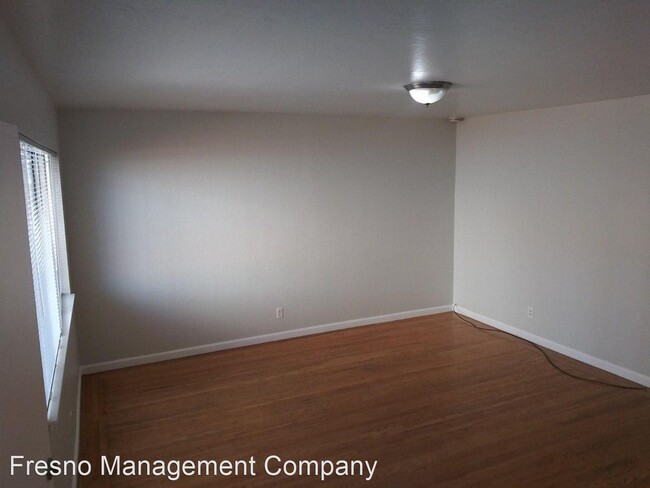 Building Photo - 2424 90th Ave