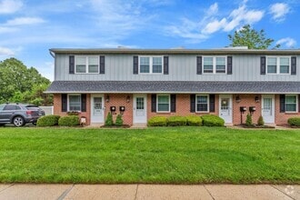 Building Photo - 4536 Rosemarie Dr
