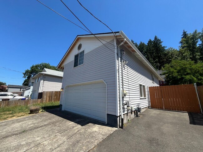 Building Photo - 3Bd/2Ba home in Park Place, Oregon City ~ ...